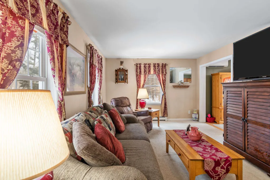 535 Clinton Street Bow NH 03304