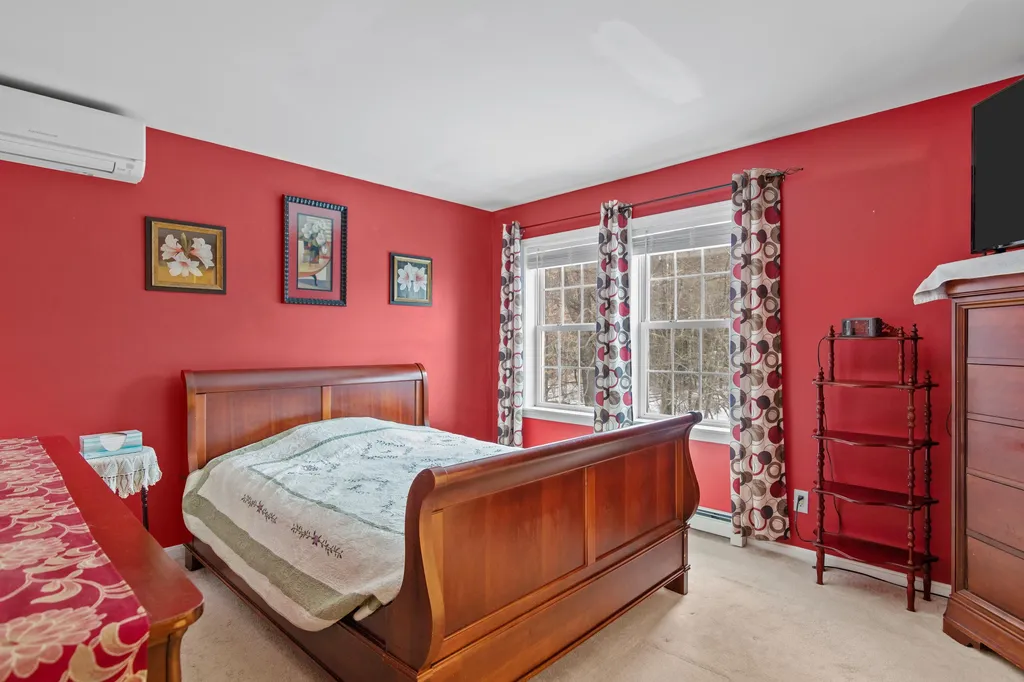 535 Clinton Street Bow NH 03304