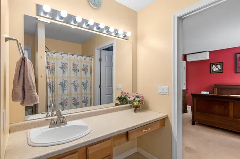 535 Clinton Street Bow NH 03304