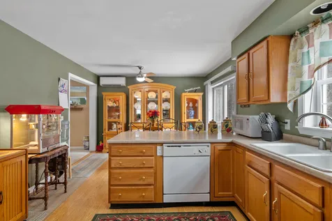 535 Clinton Street Bow NH 03304
