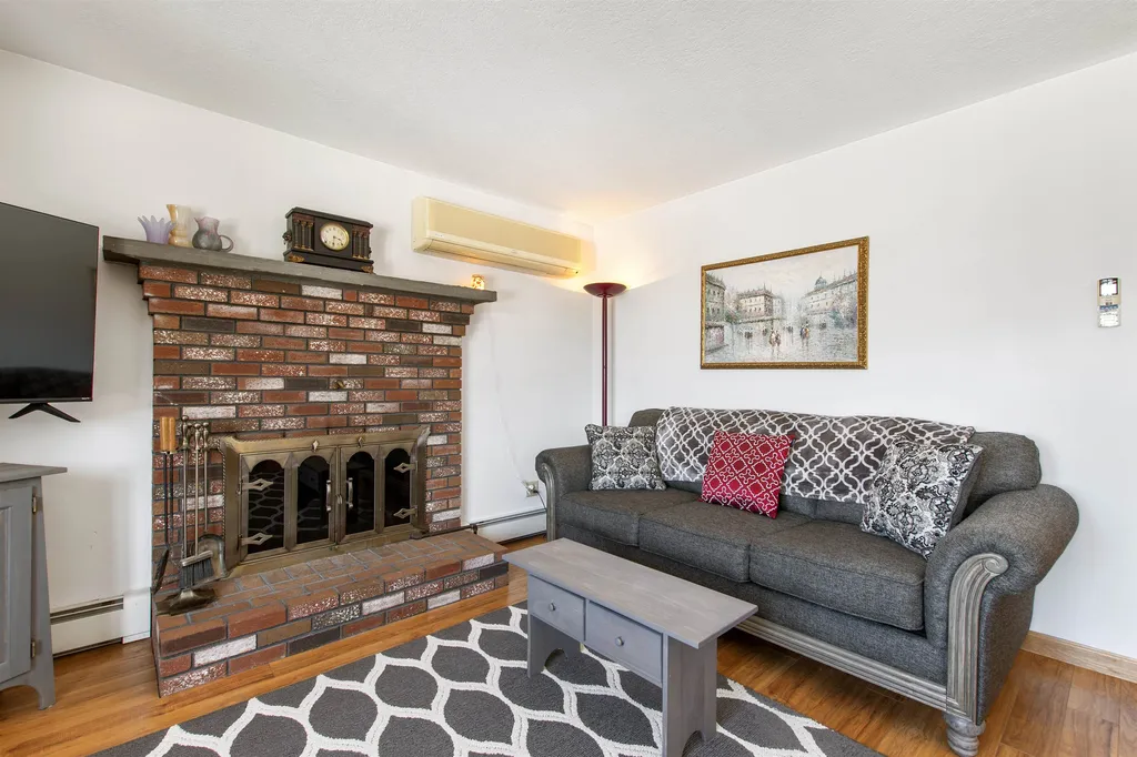 824 Hollow Road Stewartstown NH 03576