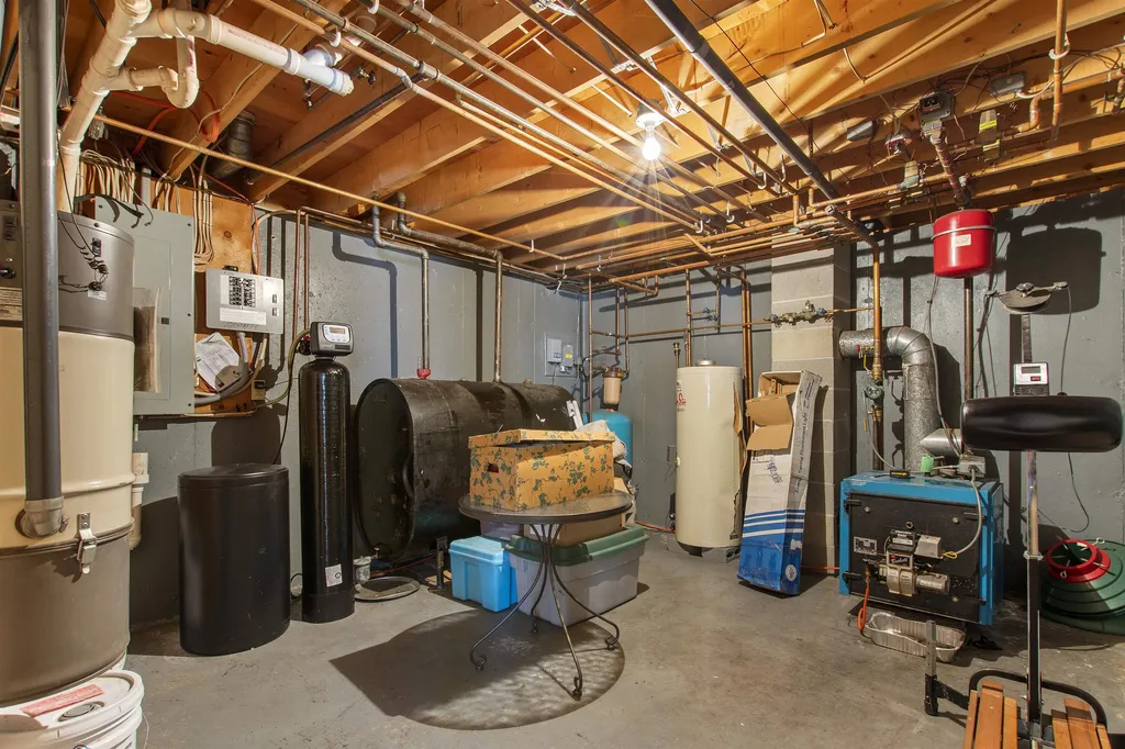 824 Hollow Road Stewartstown NH 03576