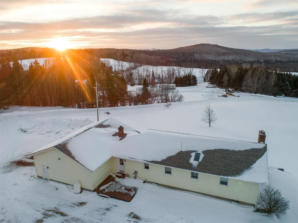 824 Hollow Road Stewartstown NH 03576