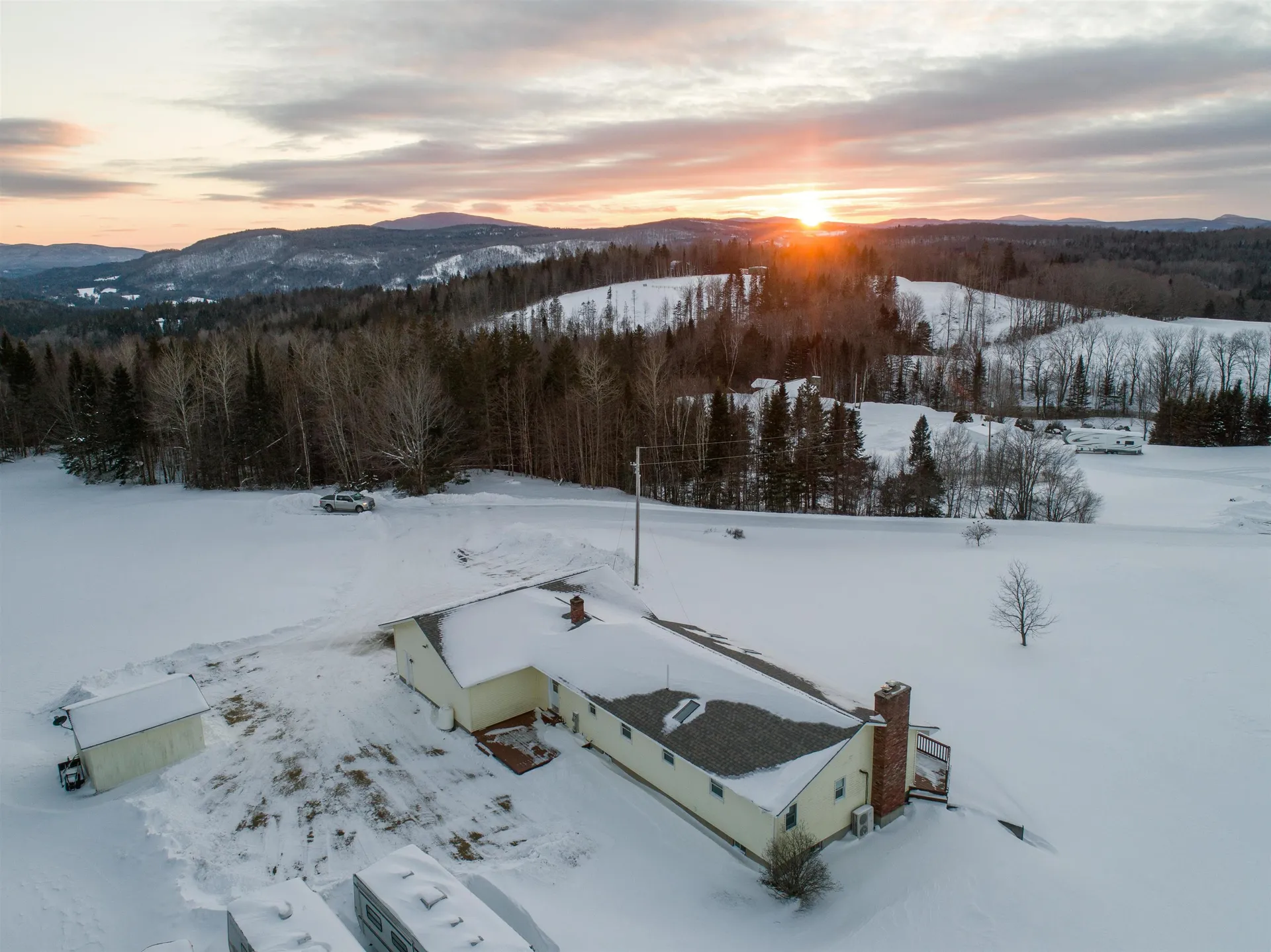 824 Hollow Road Stewartstown NH 03576