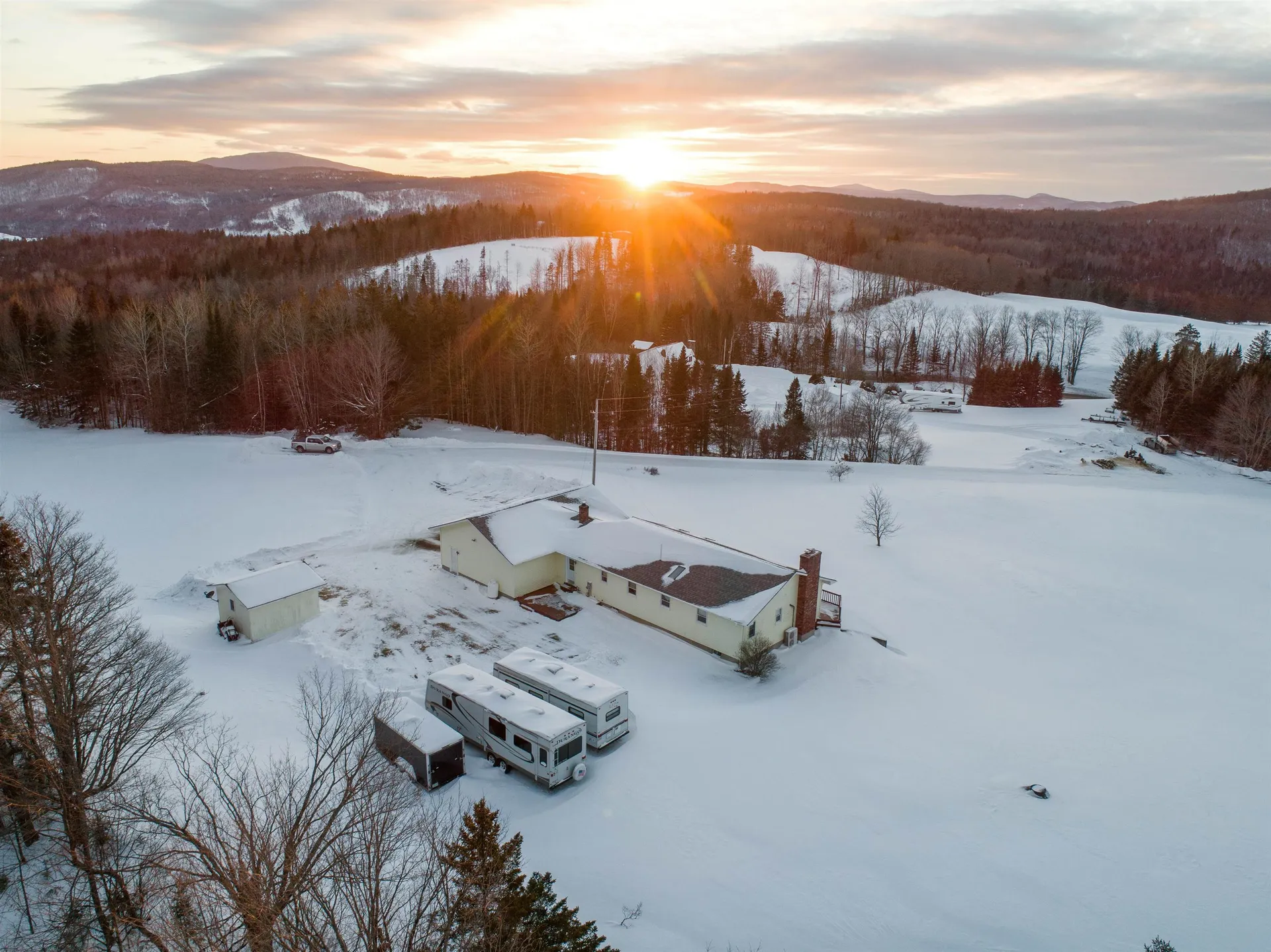 824 Hollow Road Stewartstown NH 03576