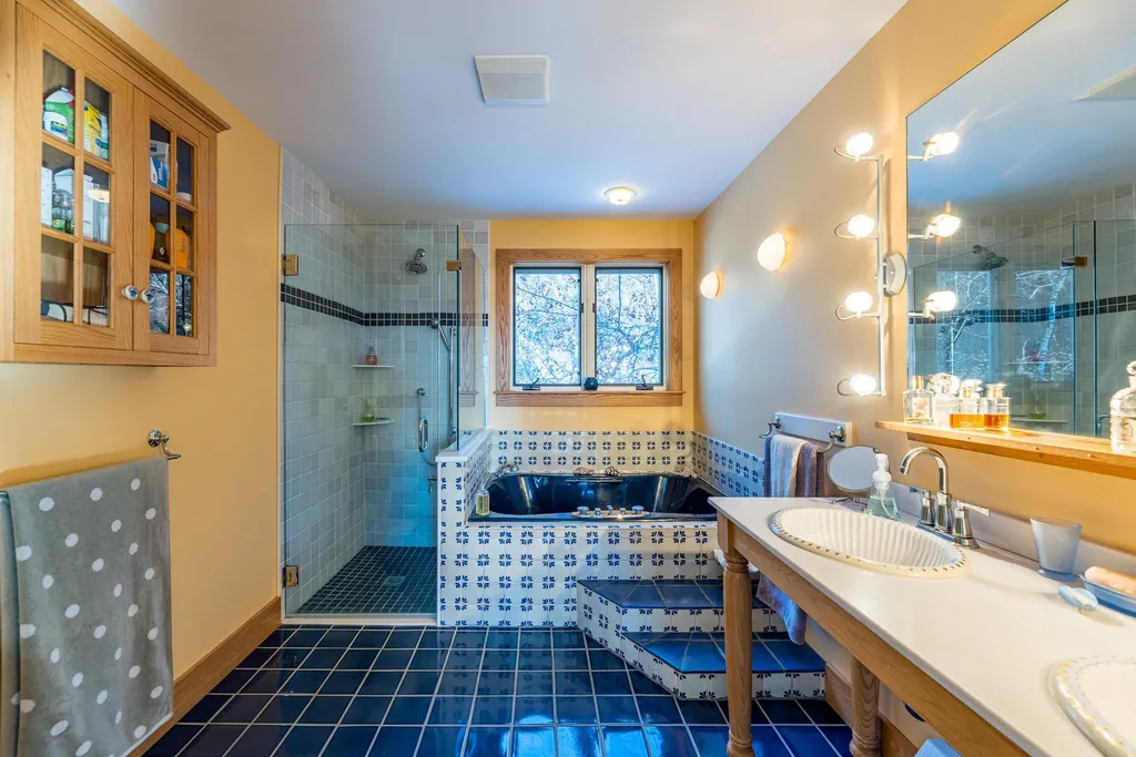 12 Rocky Hill Lane Lyme NH 03768