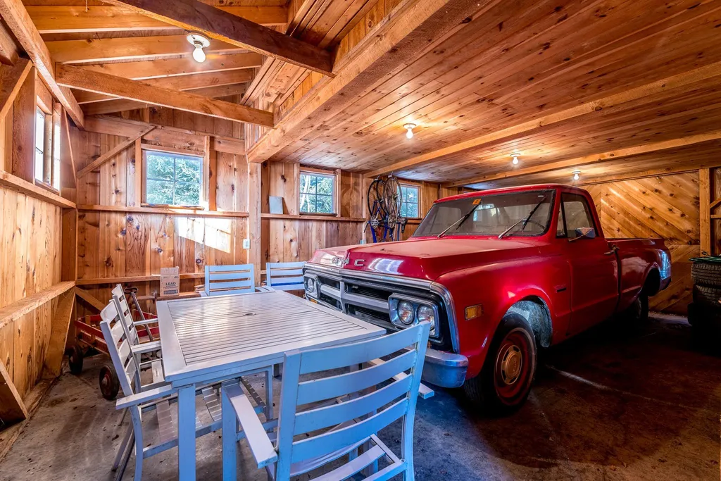 12 Rocky Hill Lane Lyme NH 03768
