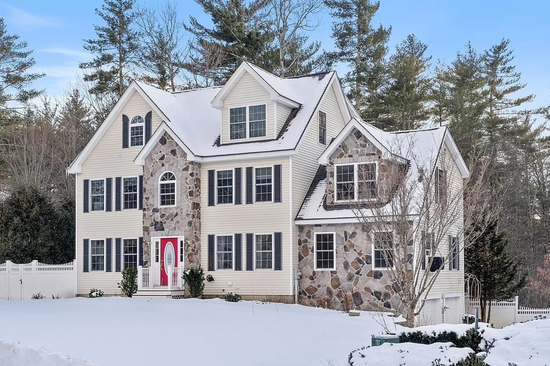 9 Ida Lane Raymond NH 03077