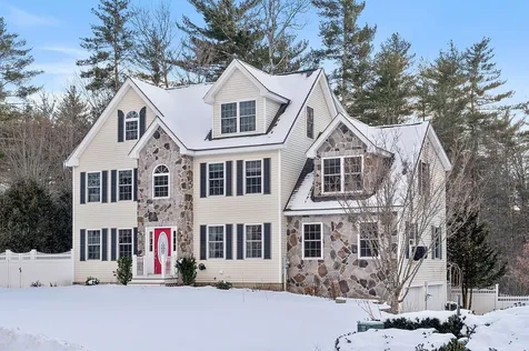 9 Ida Lane Raymond NH 03077