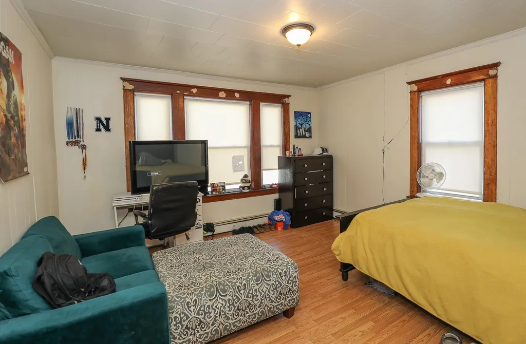 17 Balcom Street Nashua NH 03060