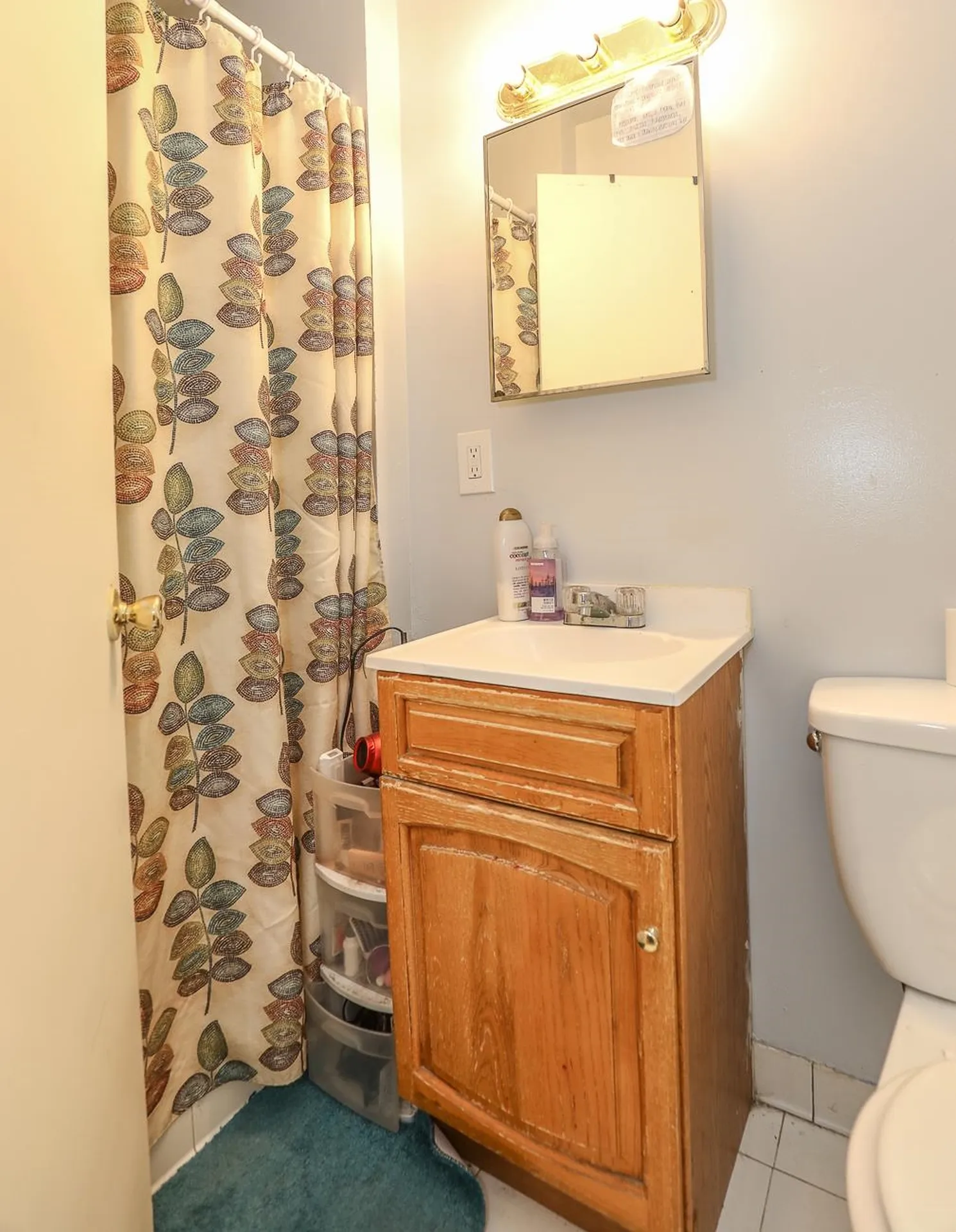17 Balcom Street Nashua NH 03060
