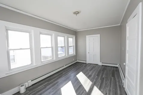 17 Balcom Street Nashua NH 03060