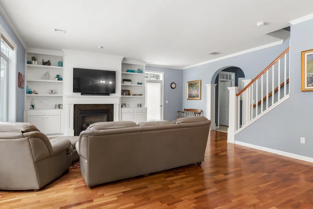 236 Songbird Road South Burlington VT 05403
