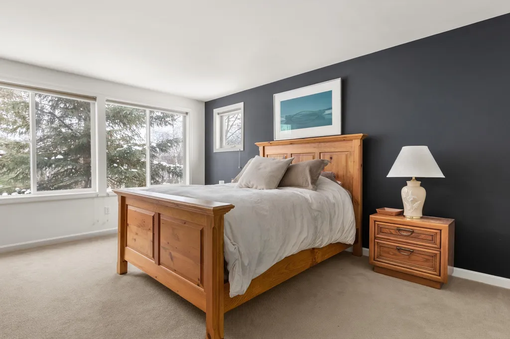 236 Songbird Road South Burlington VT 05403