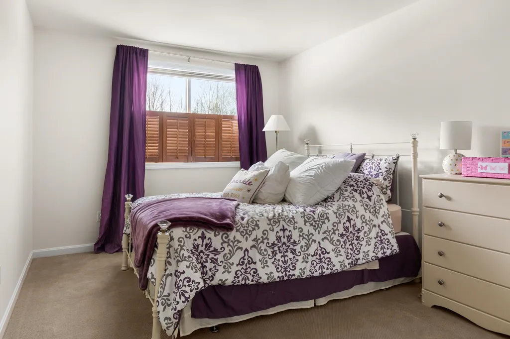 236 Songbird Road South Burlington VT 05403