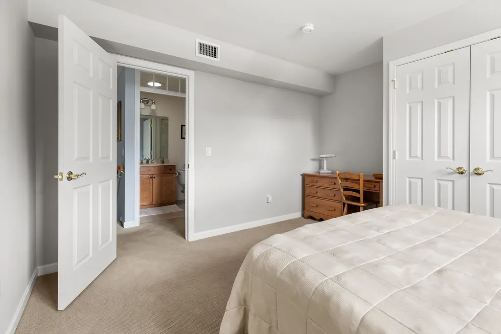 236 Songbird Road South Burlington VT 05403