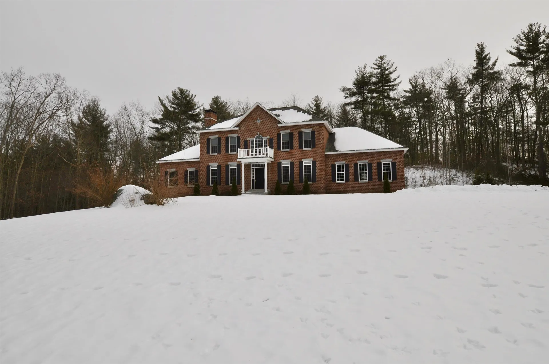 6 Golden Pond Lane Amherst NH 03031