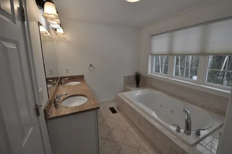6 Golden Pond Lane Amherst NH 03031