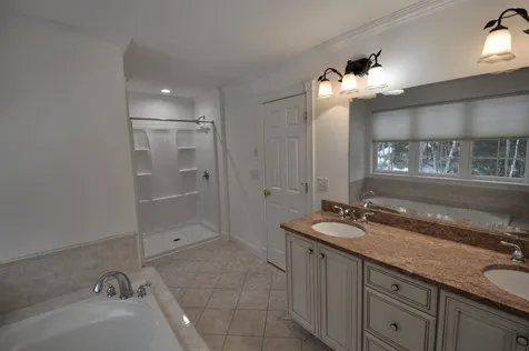 6 Golden Pond Lane Amherst NH 03031