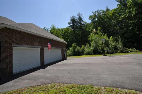 6 Golden Pond Lane Amherst NH 03031