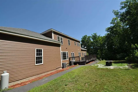 6 Golden Pond Lane Amherst NH 03031