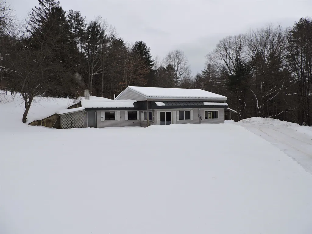 85 Cobb Hill Road Hartland VT 05048