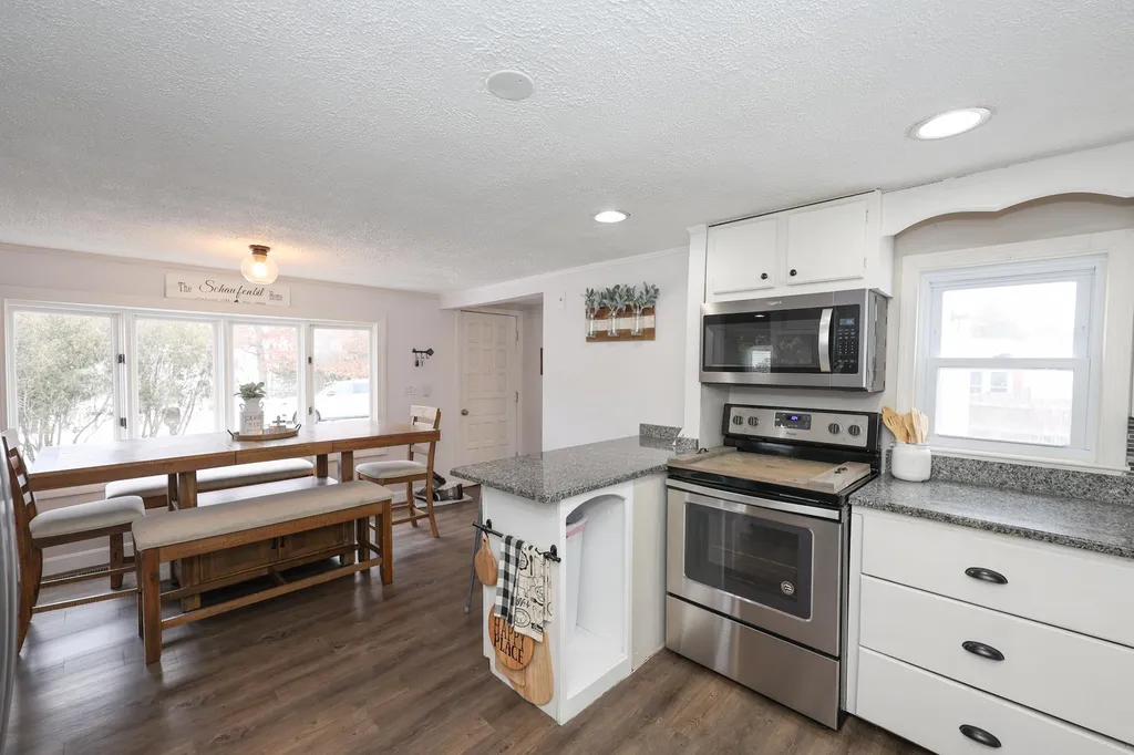 31 Lowell Road Salem NH 03079