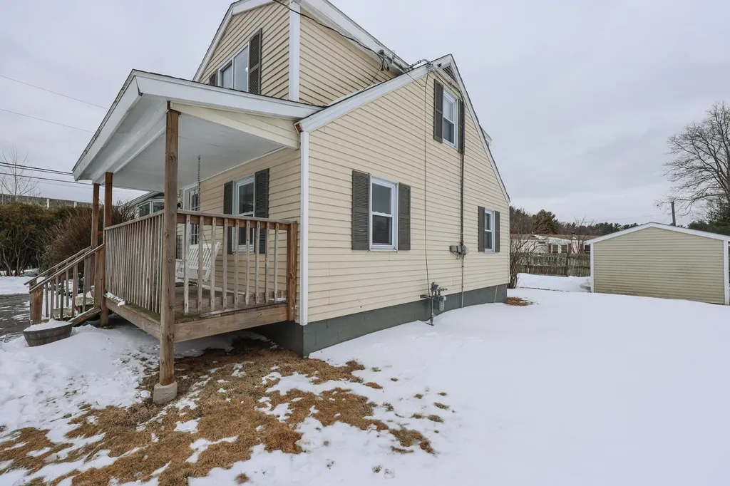 31 Lowell Road Salem NH 03079