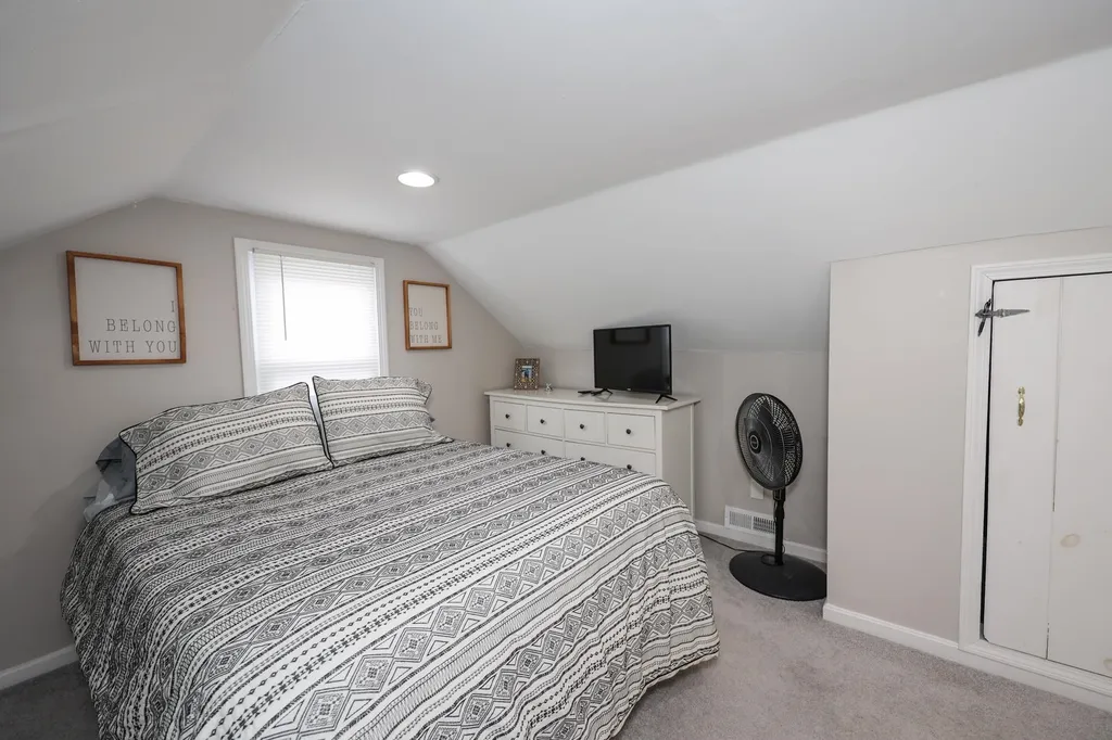 31 Lowell Road Salem NH 03079