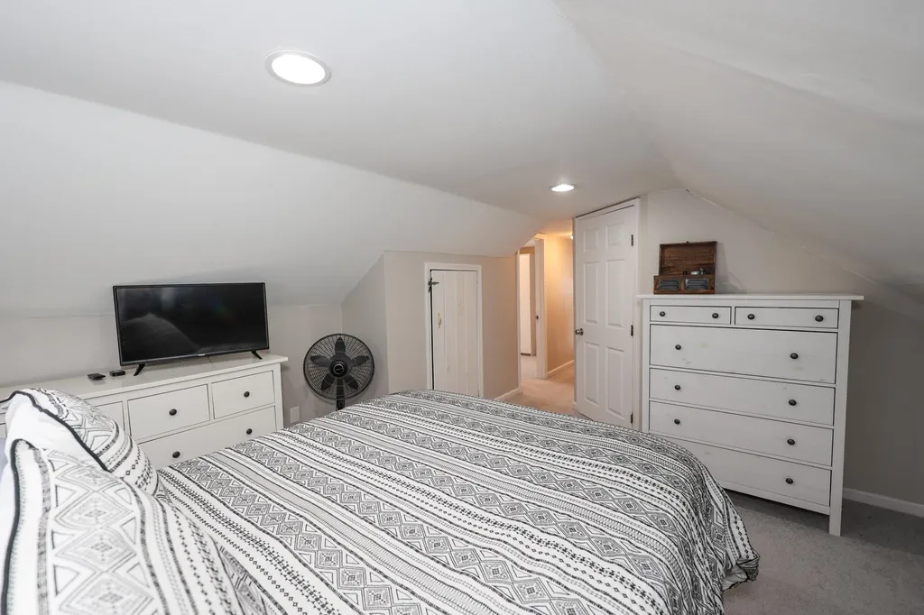 31 Lowell Road Salem NH 03079