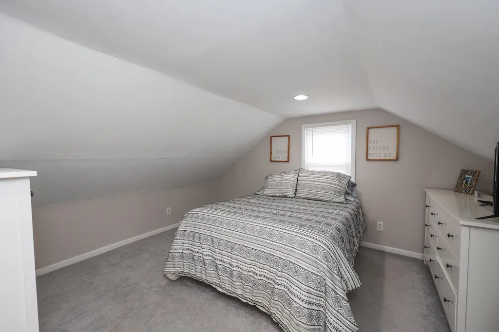 31 Lowell Road Salem NH 03079