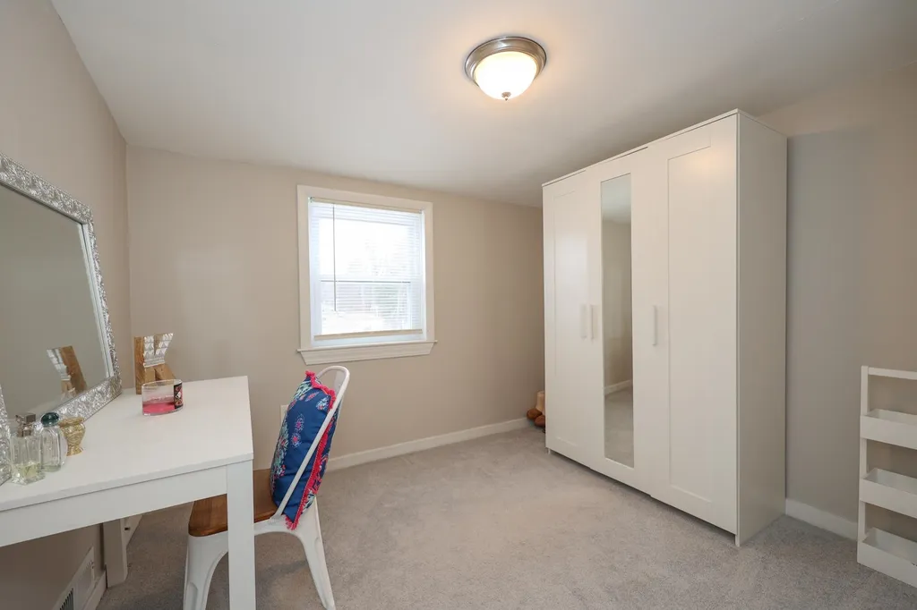 31 Lowell Road Salem NH 03079