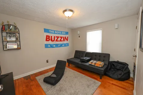 31 Lowell Road Salem NH 03079