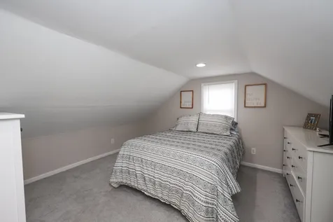 31 Lowell Road Salem NH 03079