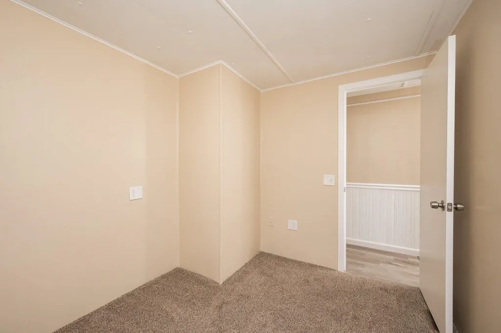 19 South Dewberry Lane Rochester NH 03867