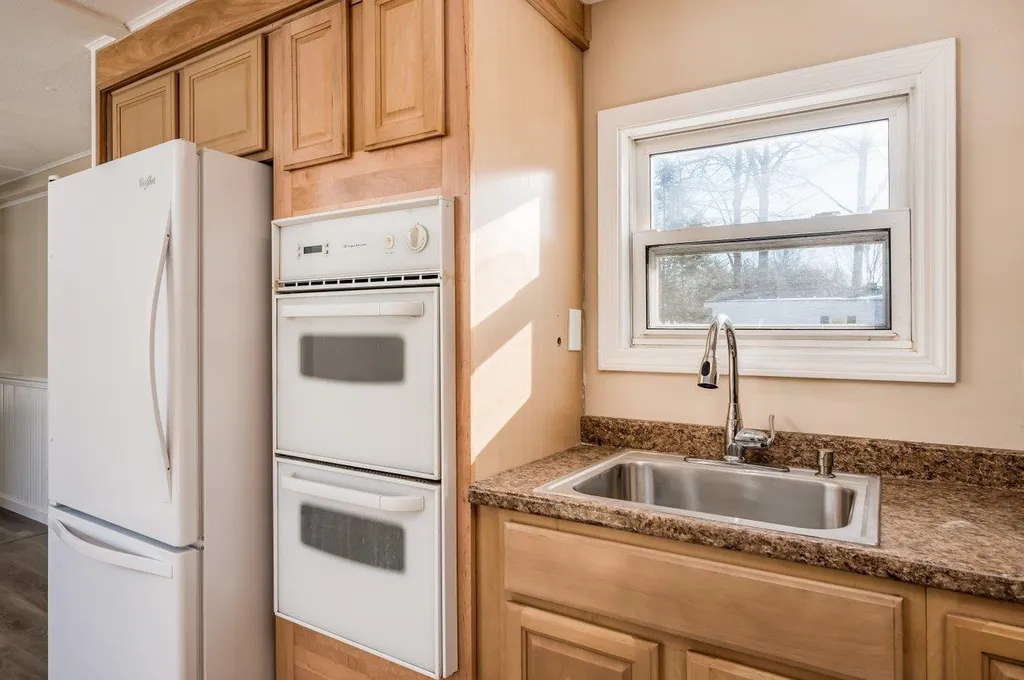 19 South Dewberry Lane Rochester NH 03867
