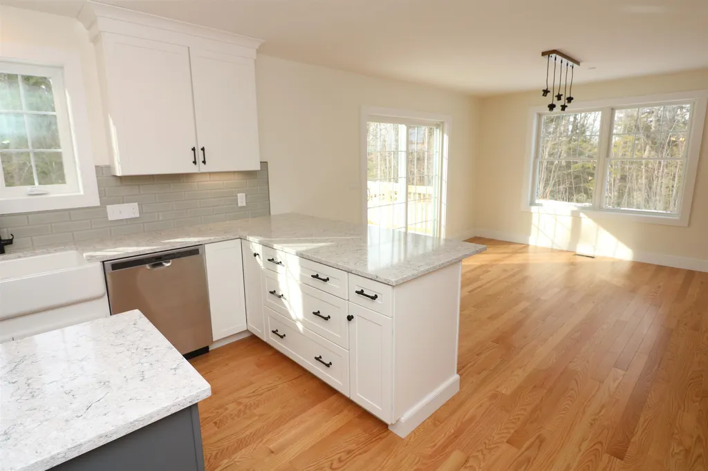 12 Overlook Drive Epping NH 03042