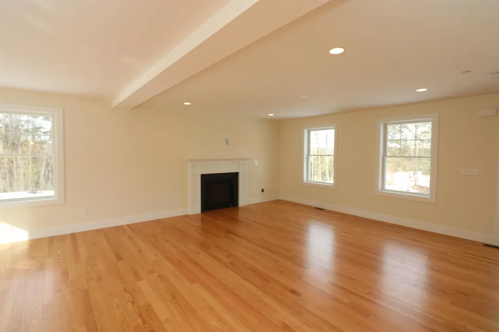 12 Overlook Drive Epping NH 03042