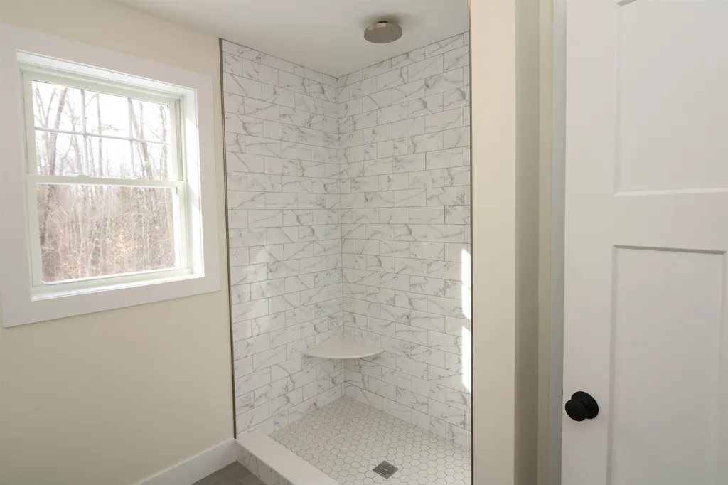 12 Overlook Drive Epping NH 03042