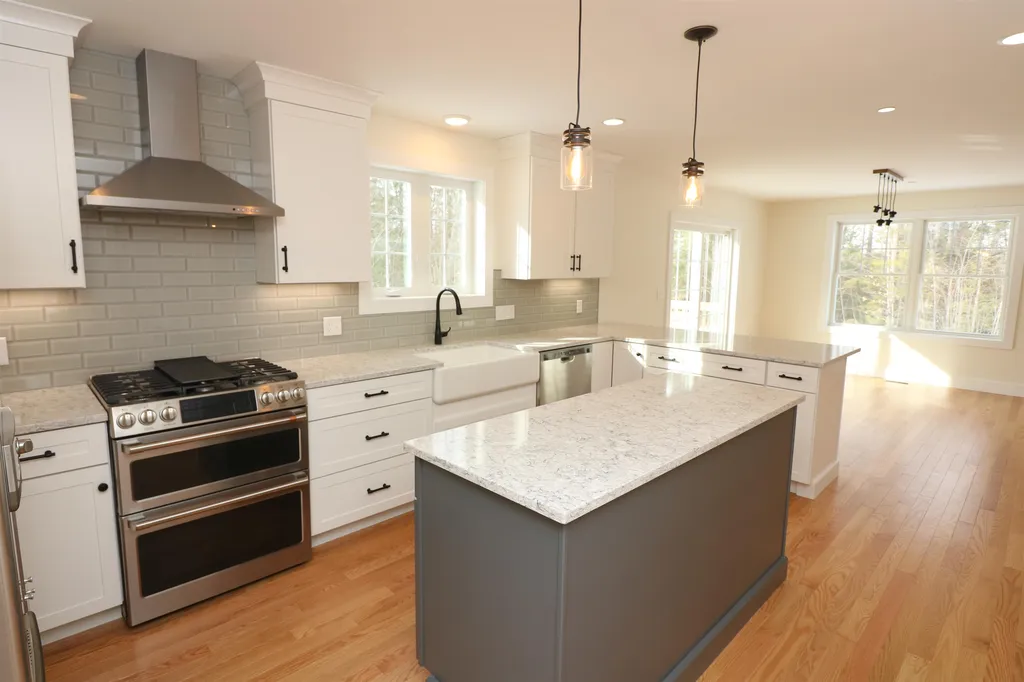 12 Overlook Drive Epping NH 03042