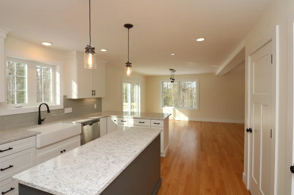 12 Overlook Drive Epping NH 03042