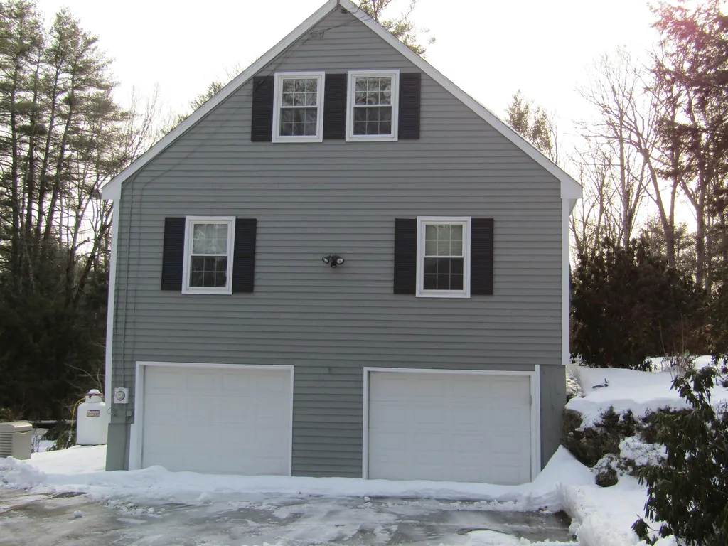 83 Deerhaven Road Weare NH 03281