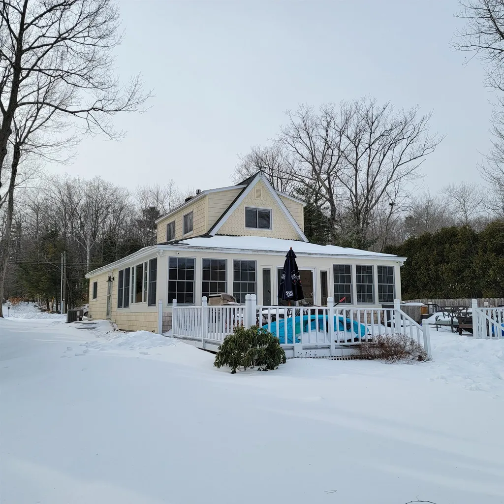 73 Wentworth Cove Road Laconia NH 03246