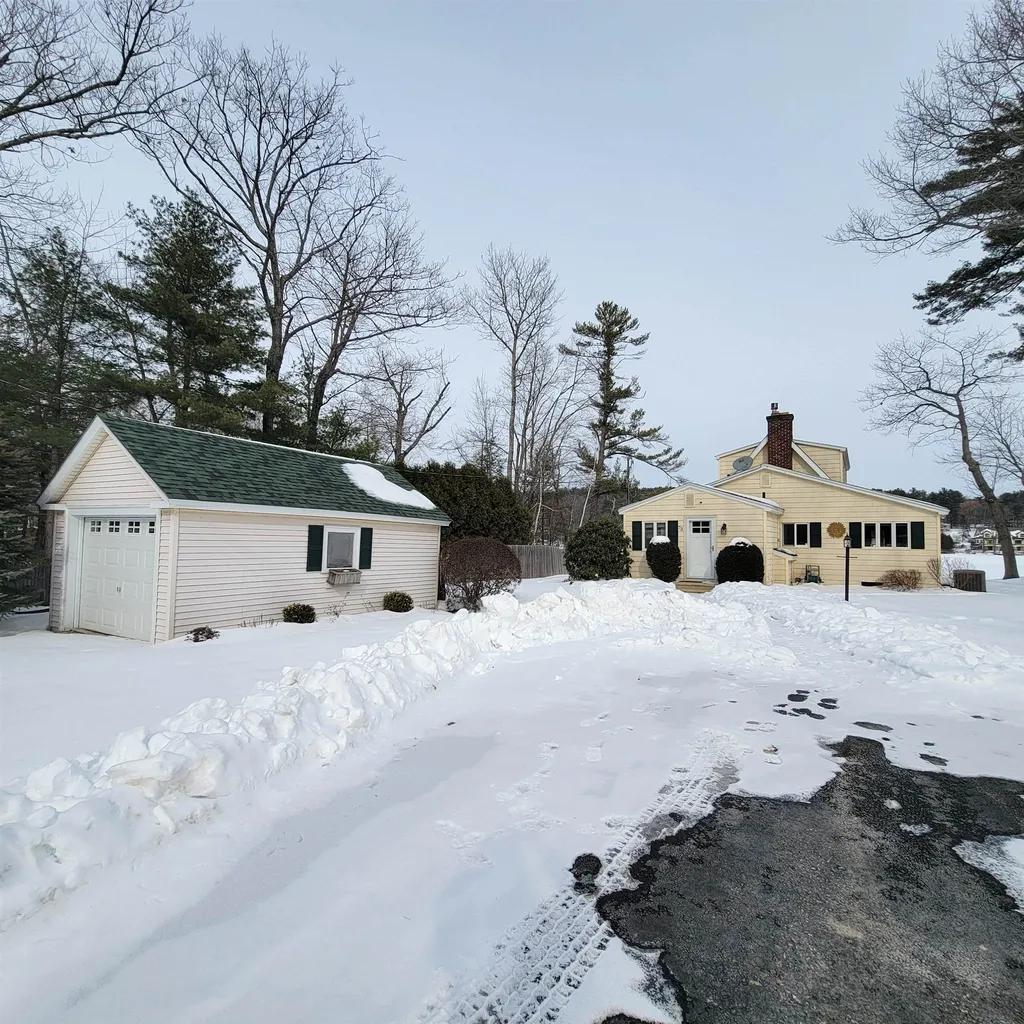 73 Wentworth Cove Road Laconia NH 03246