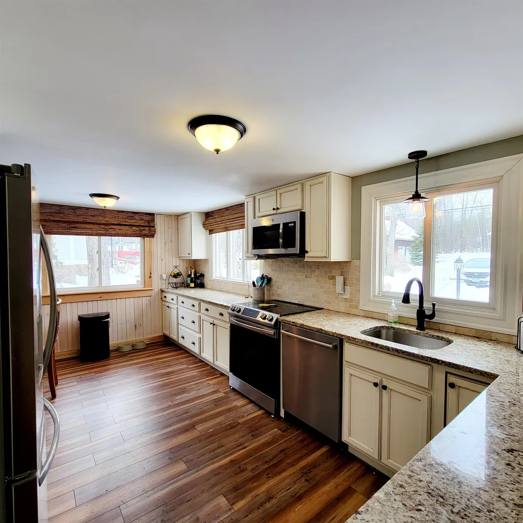 73 Wentworth Cove Road Laconia NH 03246