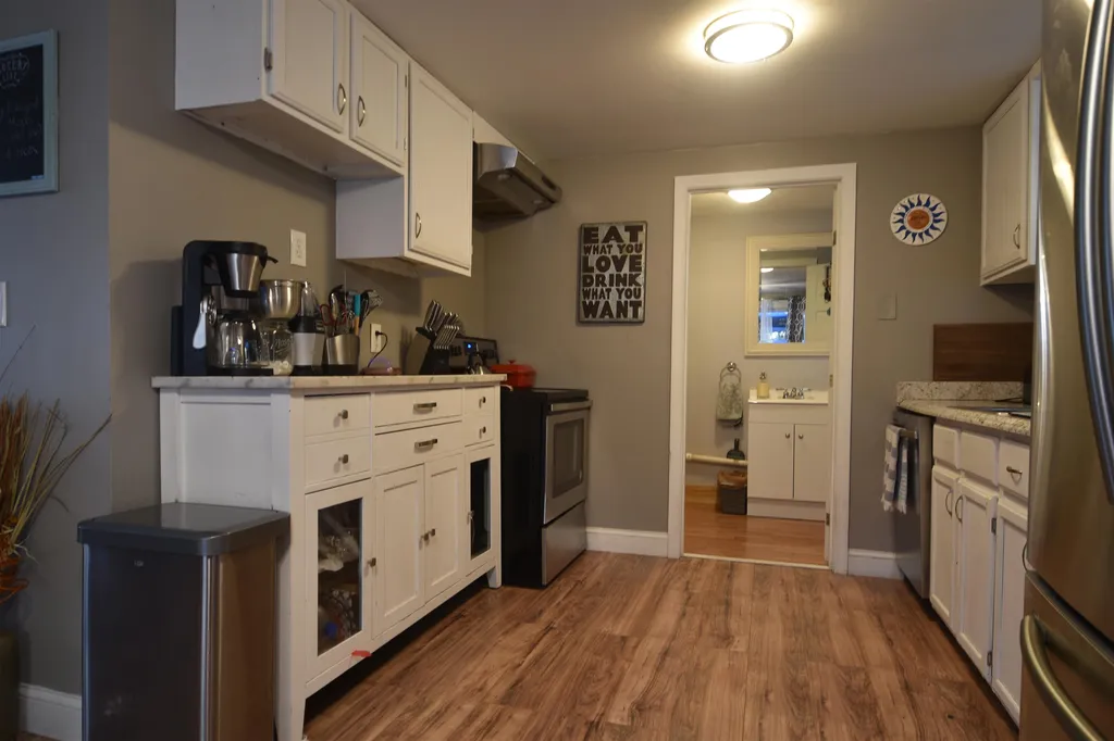 30 Roy Street Raymond NH 03077
