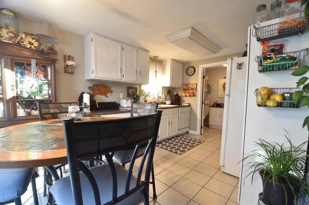30 Roy Street Raymond NH 03077