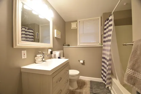 30 Roy Street Raymond NH 03077