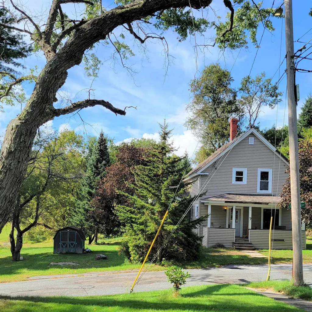 7 Garden Street Claremont NH 03743
