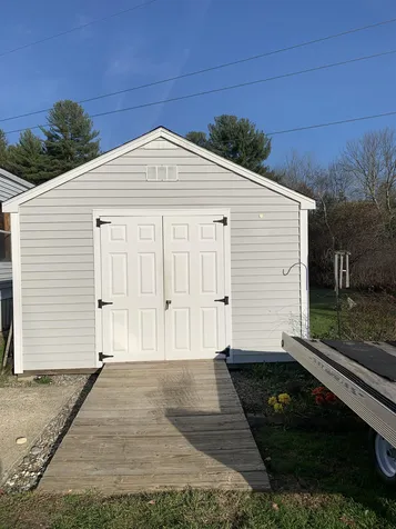 18 Darlene Lane Litchfield NH 03052